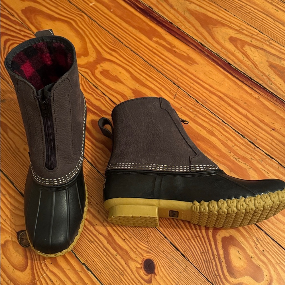 New size 10 L.L. Bean Boots Black and Gray Men's zip up Boots